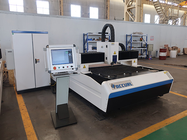 CNC Fiber 1000W lézeres vágógép 3000x1500mm szénacélhoz